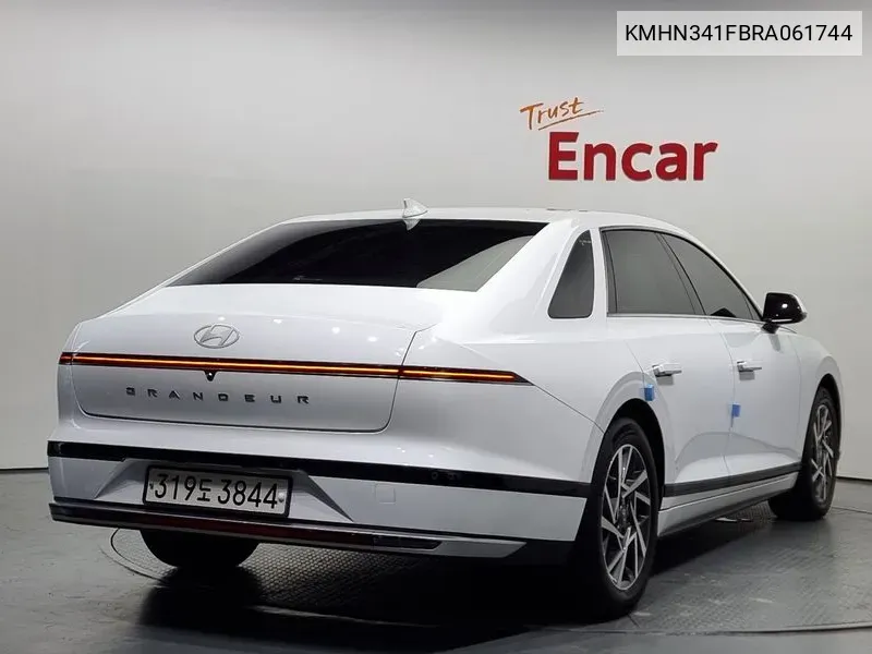 Hyundai Grandeur (Gn7) 3.5 Lpg 2Wd (Taxi Type) Luxury Model VIN: KMHN341FBRA061744 Lot: 38040336