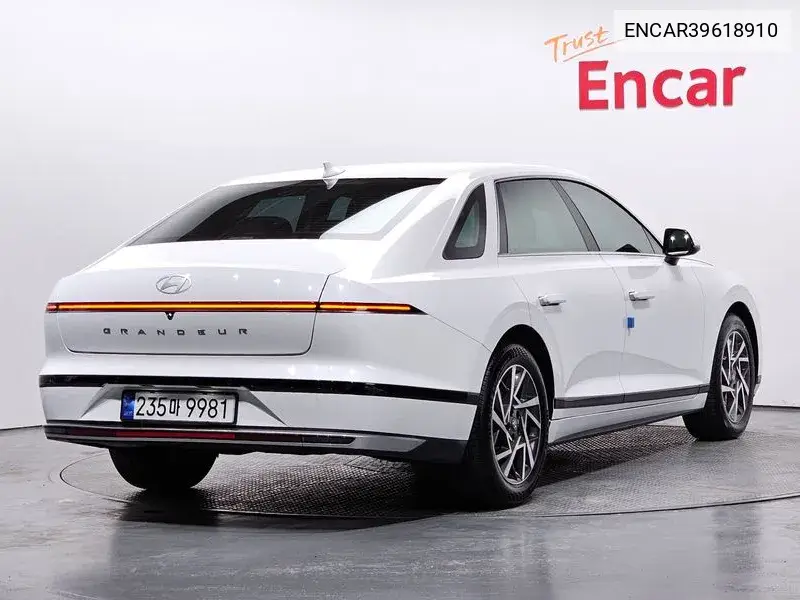 Grandeur (Gn7) 2.5 Gasoline 2Wd Premium VIN: ENCAR39618910 Lot: 39618910