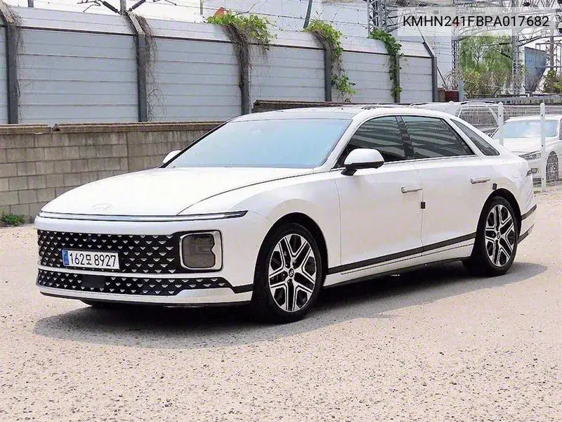 Grandeur (Gn7) 3.5 Lpg 2Wd Exclusive VIN: KMHN241FBPA017682 Lot: 39933658