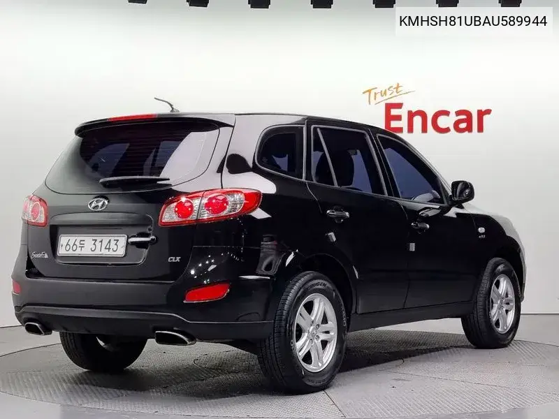 Santa Fe Cm 2Wd (2.0 E-Vgt) Clx Deluxe VIN: KMHSH81UBAU589944 Lot: 39517014