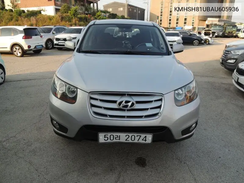 Santa Fe Cm 2Wd (2.0 E-Vgt) Clx Deluxe VIN: KMHSH81UBAU605936 Lot: 39908110