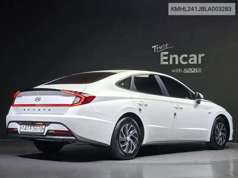 Sonata Hybrid (Dn8) Smart VIN: KMHL241JBLA003283 Lot: 40010270