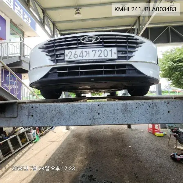 Sonata Hybrid (Dn8) Premium Family VIN: KMHL241JBLA003483 Lot: 40163384