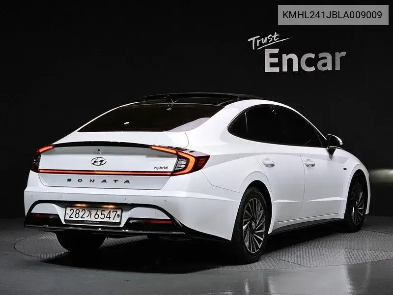 Sonata Hybrid (Dn8) Premium Millennial VIN: KMHL241JBLA009009 Lot: 39625328