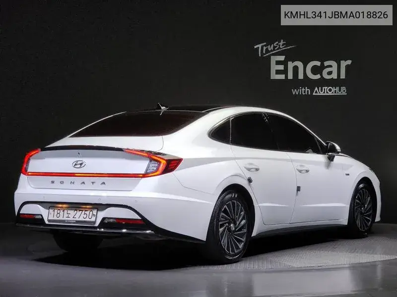 Sonata Hybrid (Dn8) Inspiration VIN: KMHL341JBMA018826 Lot: 40016572