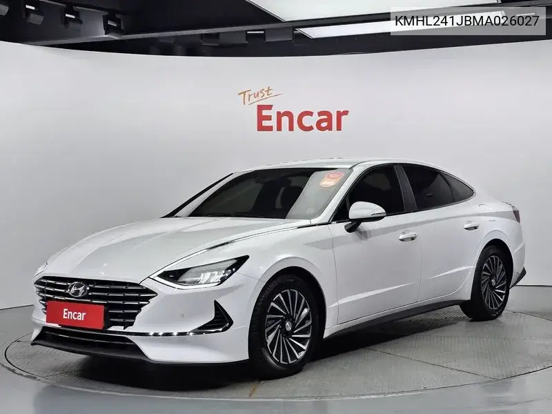 Sonata Hybrid (Dn8) Premium Family VIN: KMHL241JBMA026027 Lot: 39633648