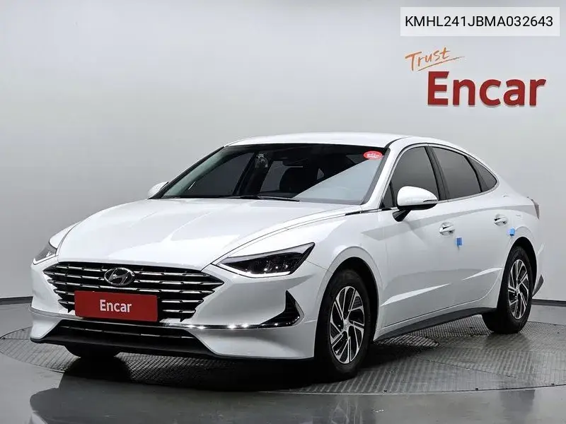 Sonata Hybrid (Dn8) Premium VIN: KMHL241JBMA032643 Lot: 39636496