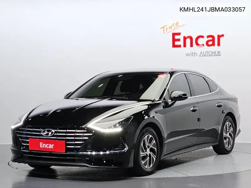 Sonata Hybrid (Dn8) Premium VIN: KMHL241JBMA033057 Lot: 39637554