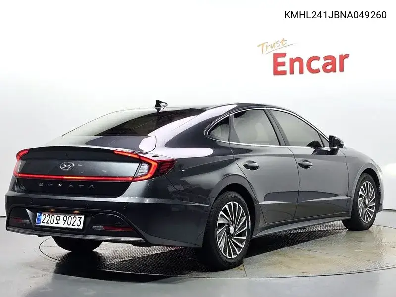 Sonata Hybrid (Dn8) Premium Plus VIN: KMHL241JBNA049260 Lot: 39964799