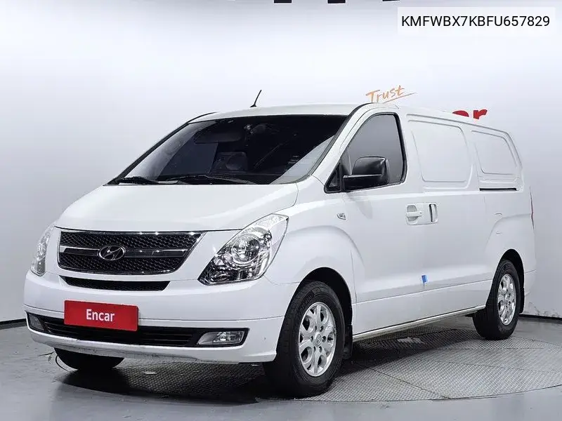 Grand Starex 3 -Seater Van Cvx Luxury VIN: KMFWBX7KBFU657829 Lot: 39973599