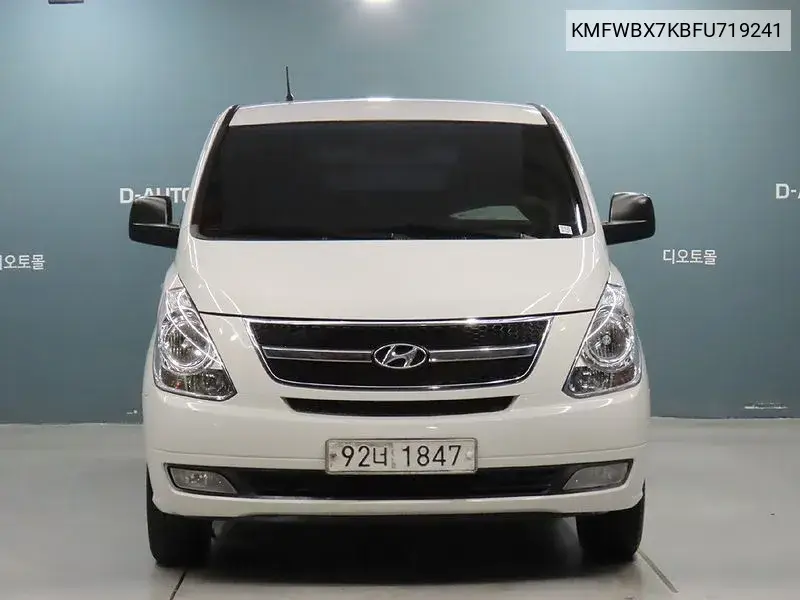 Grand Starex 5 -Seater Van Cvx Premium VIN: KMFWBX7KBFU719241 Lot: 39979810