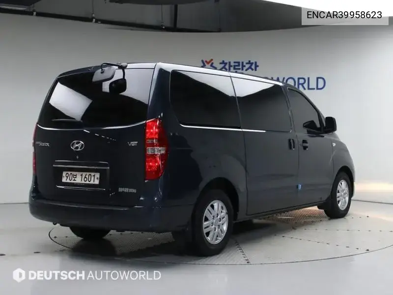 Grand Starex 3 -Seater Van Modern VIN: ENCAR39958623 Lot: 39958623