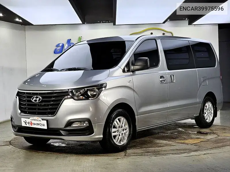 The New Grand Starex Van 3 -Seater Smart VIN: ENCAR39975596 Lot: 39975596