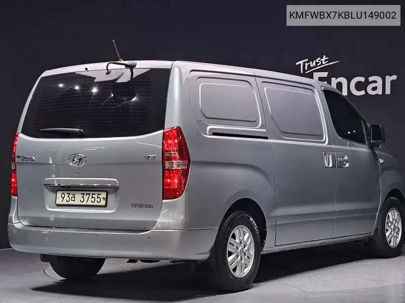 The New Grand Starex Van 3 -Seater Smart VIN: KMFWBX7KBLU149002 Lot: 39974190