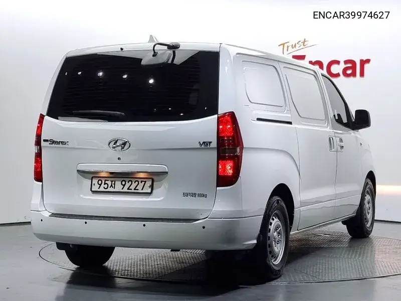 The New Grand Starex Van 3 -Seater Style VIN: ENCAR39974627 Lot: 39974627