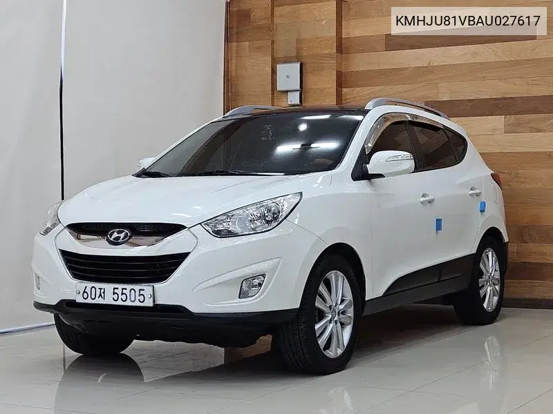 Tucson Ix Diesel 2Wd Lx20 Luxury VIN: KMHJU81VBAU027617 Lot: 39953477