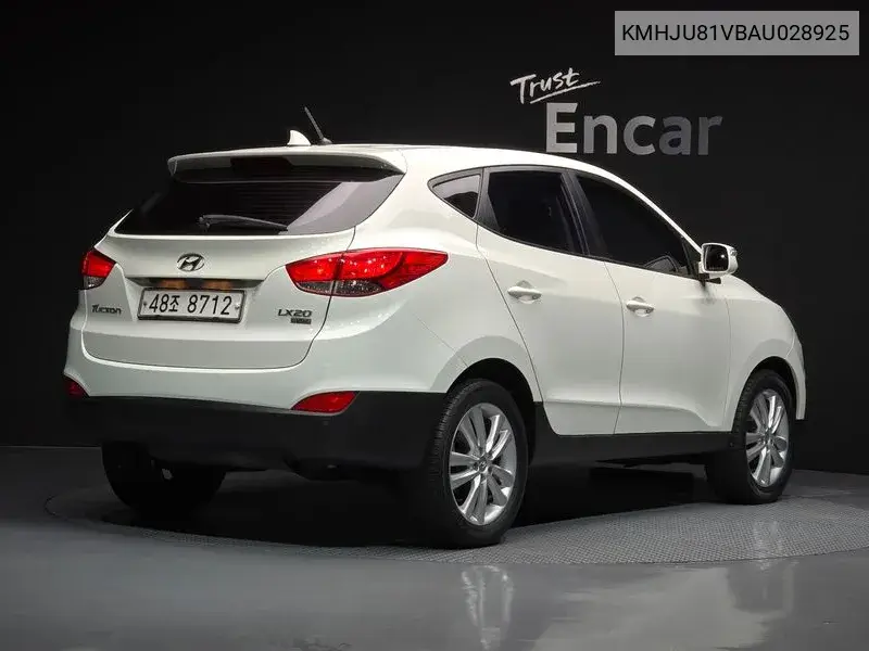 Tucson Ix Diesel 2Wd Lx20 Luxury VIN: KMHJU81VBAU028925 Lot: 39984211