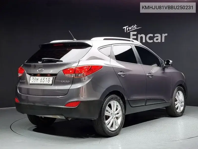 Tucson Ix Diesel 2Wd Lx20 Smart Pack VIN: KMHJU81VBBU250231 Lot: 39637777