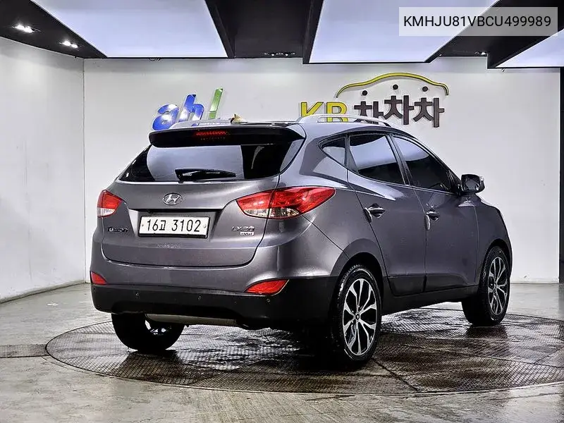 Tucson Ix Diesel 2Wd Lx20 Smart Pack VIN: KMHJU81VBCU499989 Lot: 39612641