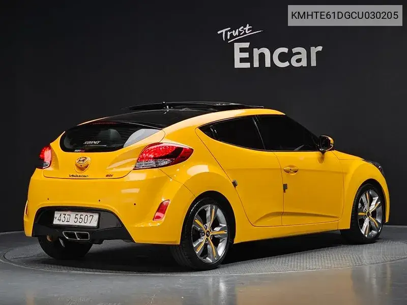 Veloster Dct Pack VIN: KMHTE61DGCU030205 Lot: 39813592
