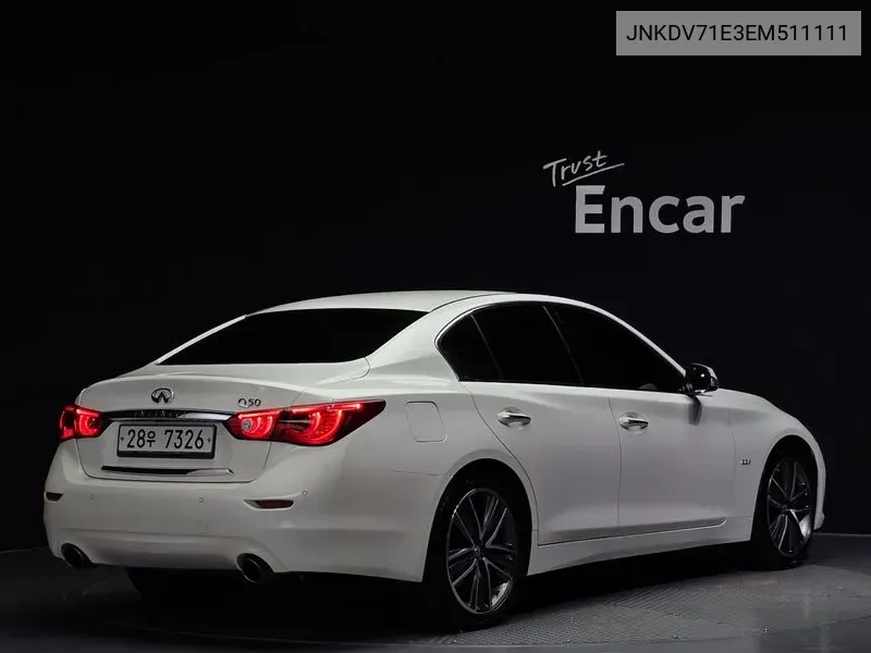 Infiniti Q50 2.2D Premium VIN: JNKDV71E3EM511111 Lot: 38131555