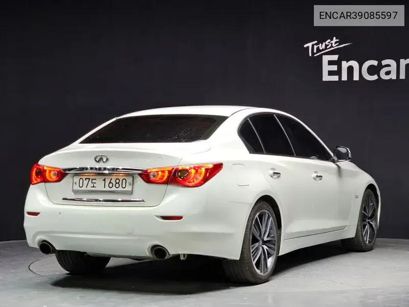 Q50 2.2D Premium VIN: JNKDV71E2FM530458 Lot: 39085597