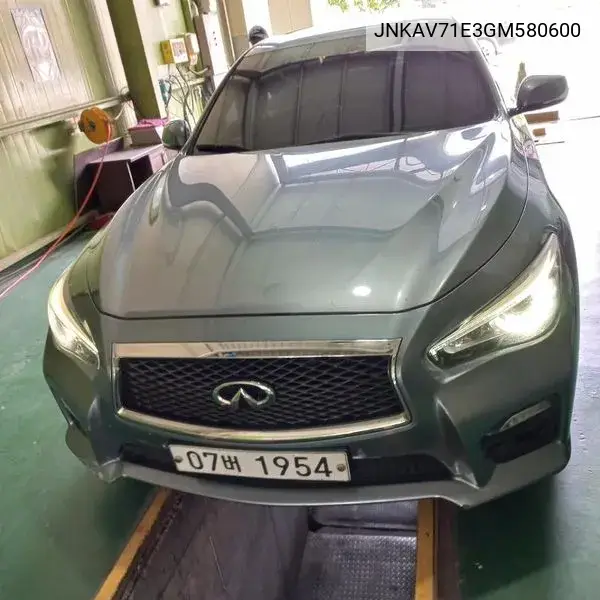 Q50 3.5 Hybrid Essence VIN: JNKAV71E3GM580600 Lot: 39818168