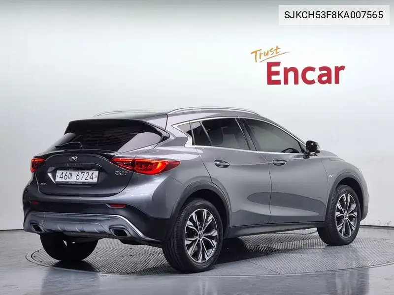 Qx30 2.0 Essential Awd VIN: SJKCH53F8KA007565 Lot: 39737547