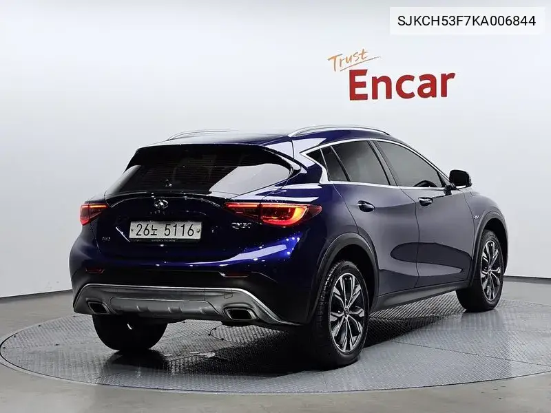 Qx30 2.0 Essential Awd VIN: SJKCH53F7KA006844 Lot: 39813523