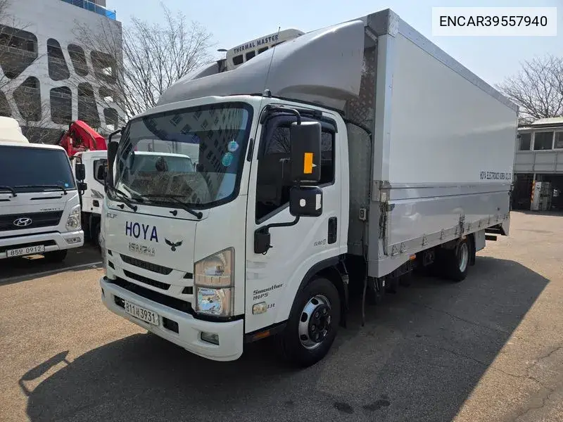 Elf Wing Body Power Gate 3.5 Ton VIN: ENCAR39557940 Lot: 39557940