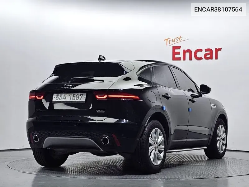 E-Pace P250 S VIN: ENCAR38107564 Lot: 38107564