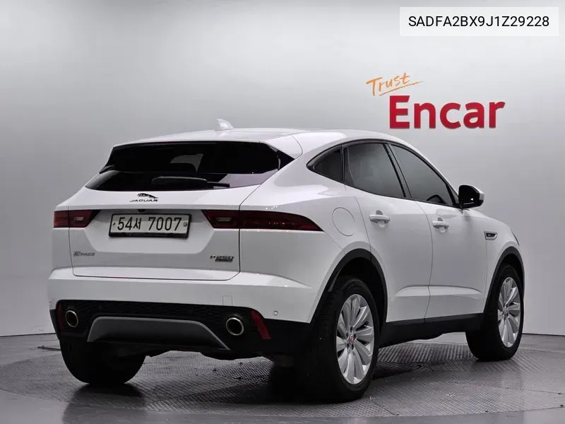 E-Pace P250 Se VIN: SADFA2BX9J1Z29228 Lot: 38529629