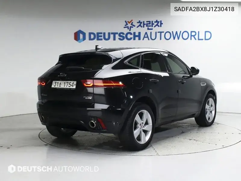 E-Pace P250 R-Dynamic Se VIN: SADFA2BX8J1Z30418 Lot: 39929226