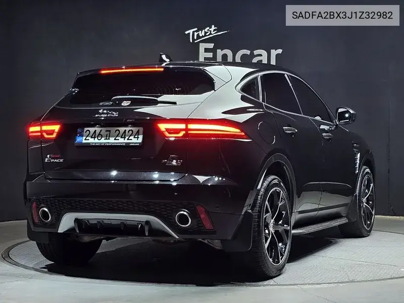 E-Pace P250 Se VIN: SADFA2BX3J1Z32982 Lot: 40016623