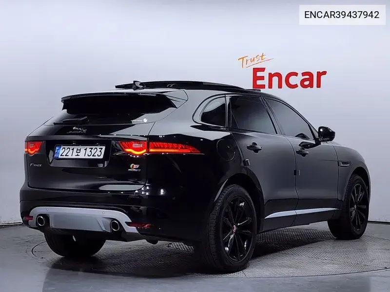F-Pace 30D First Edition VIN: ENCAR39437942 Lot: 39437942