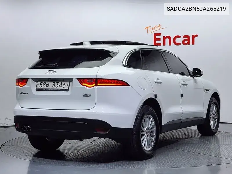 F-Pace 20D Prestige VIN: SADCA2BN5JA265219 Lot: 39220095