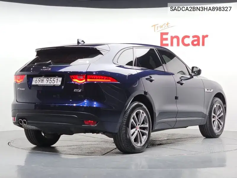 F-Pace 20D R-Sport VIN: SADCA2BN3HA898327 Lot: 39700184
