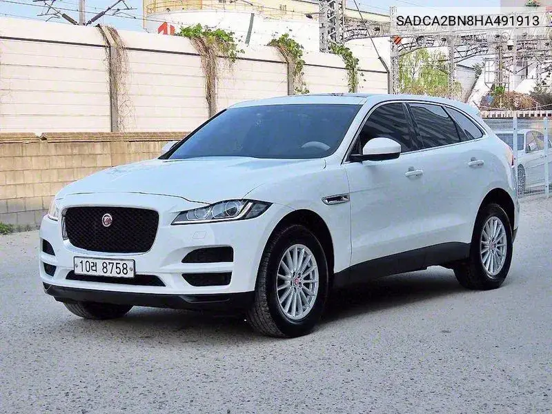 F-Pace 20D Prestige VIN: SADCA2BN8HA491913 Lot: 40044999