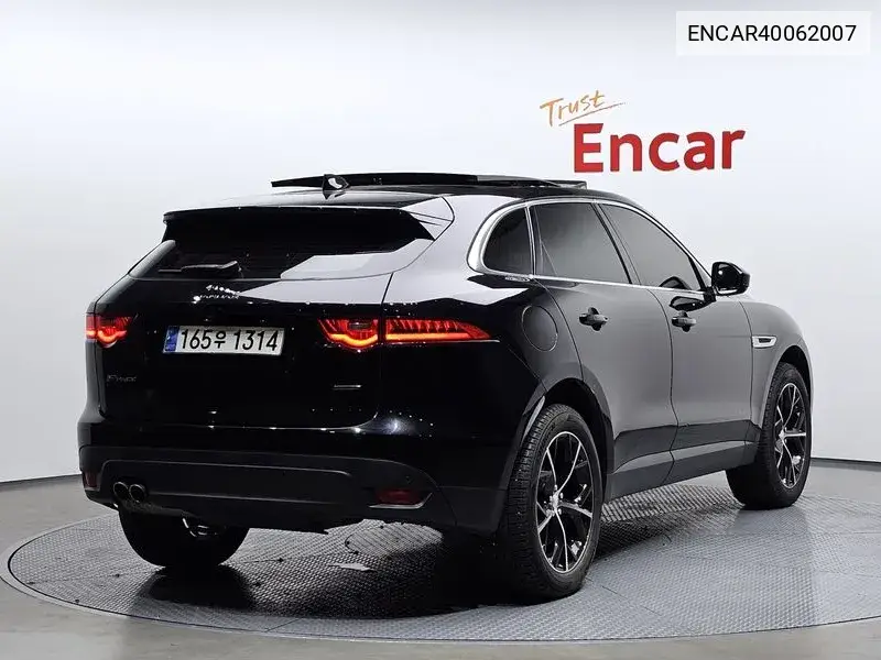 F-Pace 20D Portfolio VIN: ENCAR40062007 Lot: 40062007