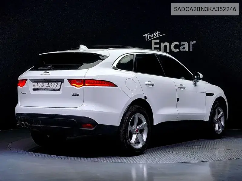 F-Pace 20D Prestige VIN: SADCA2BN3KA352246 Lot: 39693301