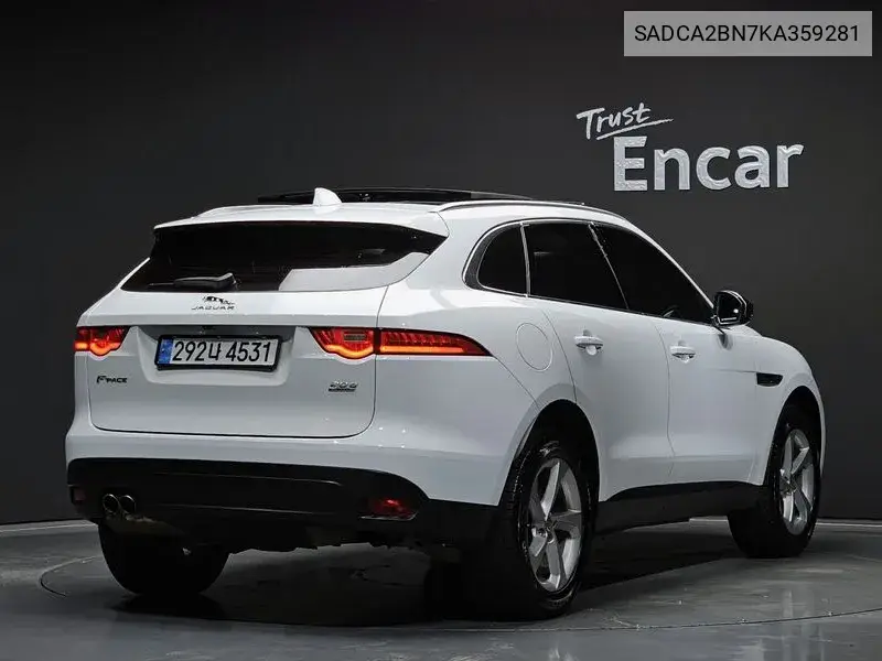F-Pace 20D Prestige VIN: SADCA2BN7KA359281 Lot: 39984376