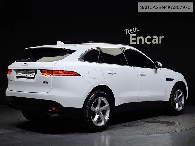 F-Pace 20D Prestige VIN: SADCA2BN4KA367970 Lot: 40003993
