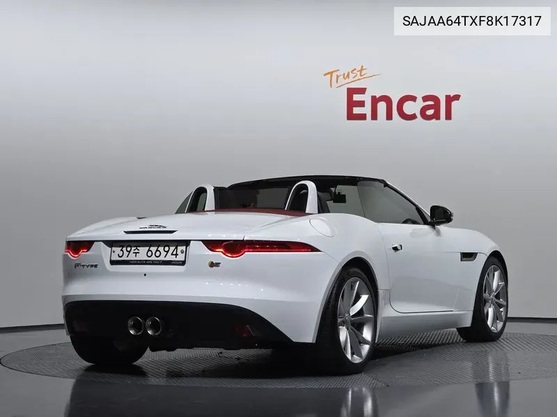 F-Type3.0 Convertiblex152 VIN: SAJAA64TXF8K17317 Lot: 38328703