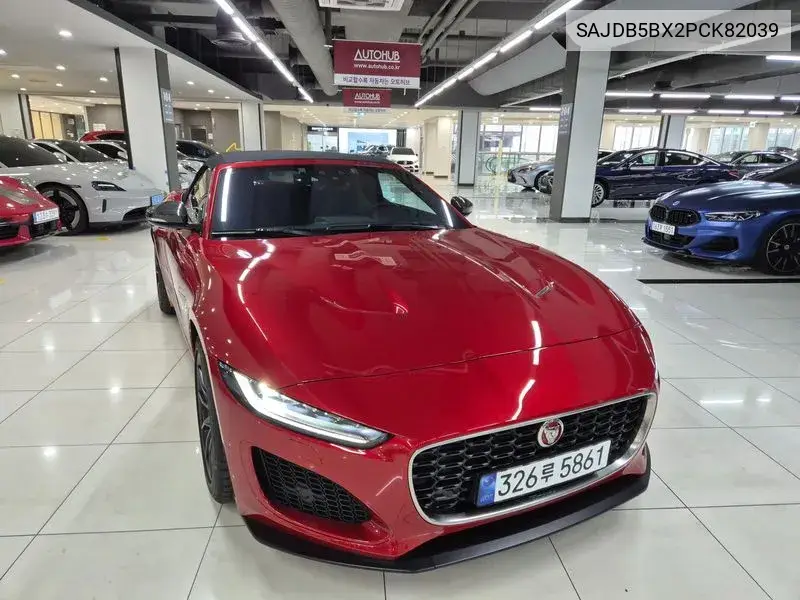 F-Type P300 Converter Blue X152 VIN: SAJDB5BX2PCK82039 Lot: 39336875