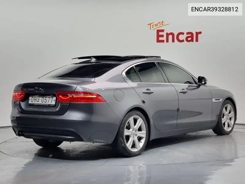 Xe 20D Portfolio VIN: ENCAR39328812 Lot: 39328812