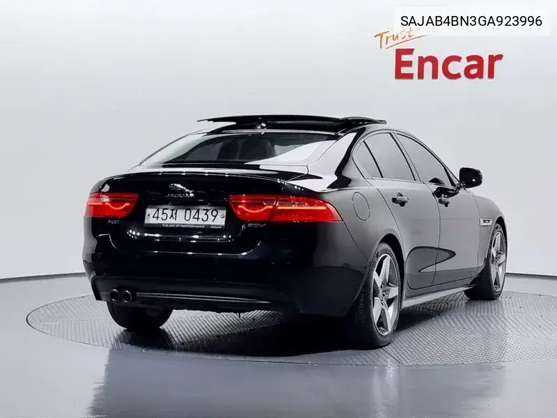 Xe 20D R Sports VIN: SAJAB4BN3GA923996 Lot: 39536869