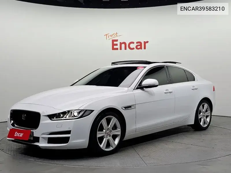 Xe 20D Portfolio VIN: ENCAR39583210 Lot: 39583210