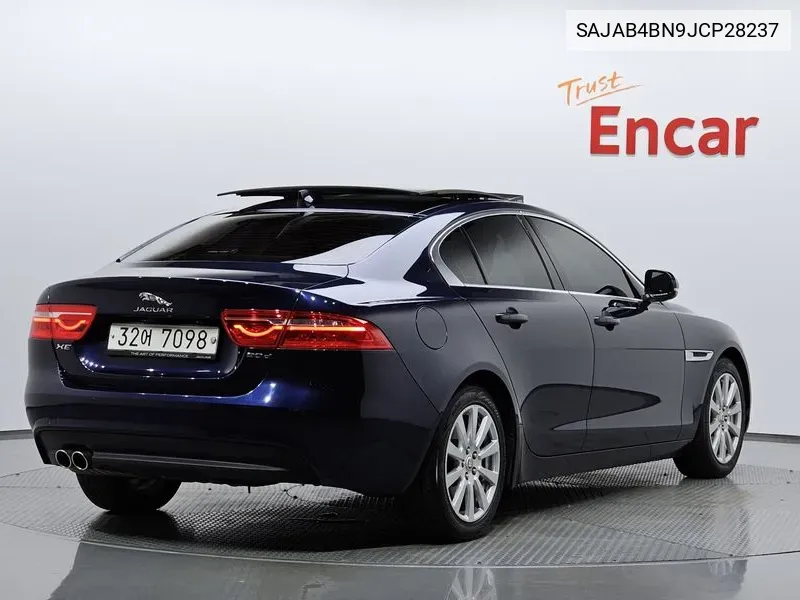 Xe 20D Prestige VIN: SAJAB4BN9JCP28237 Lot: 38194562