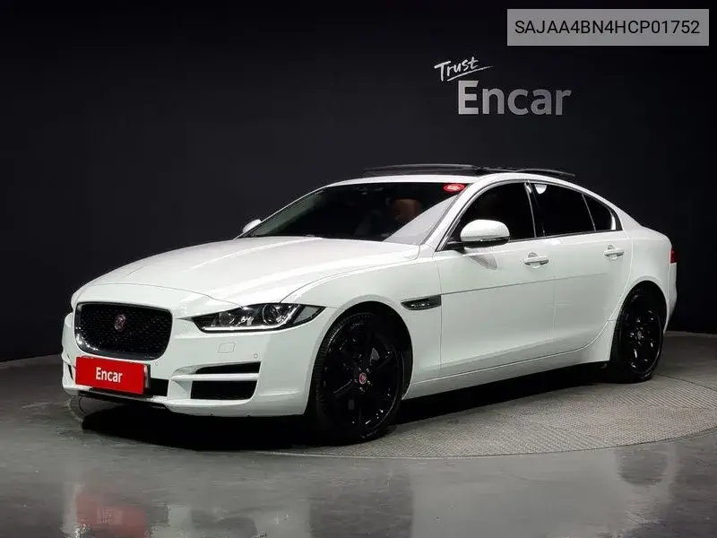 Xe 20D Portfolio Awd VIN: SAJAA4BN4HCP01752 Lot: 39619361