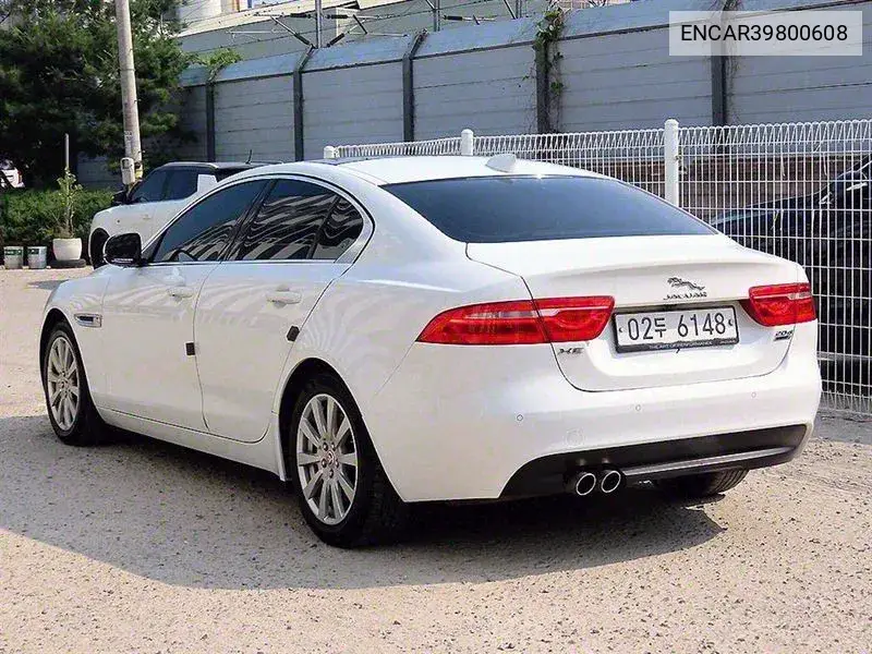 Xe 20D Prestige Awd VIN: ENCAR39800608 Lot: 39800608